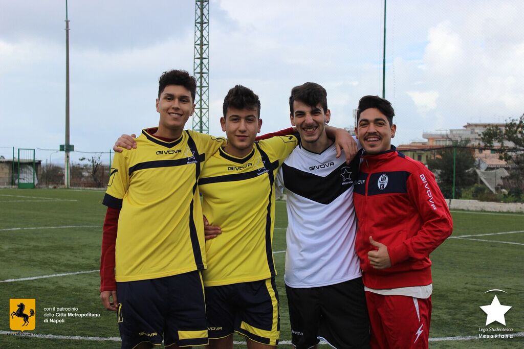 Torre del Greco  seconda giornata del Campionato provinciale di calcio riservato a studenti