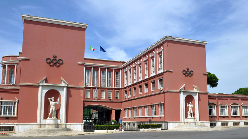 Minuto di silenzio per i giovani sportivi vittime della sciagura di Crans-Montana