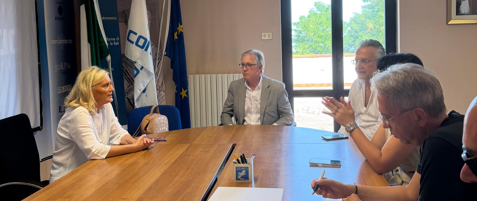Chieti  siglato l accordo con Confcommercio  a settembre nascono il Comitato ASC e la Delegazione FIIS